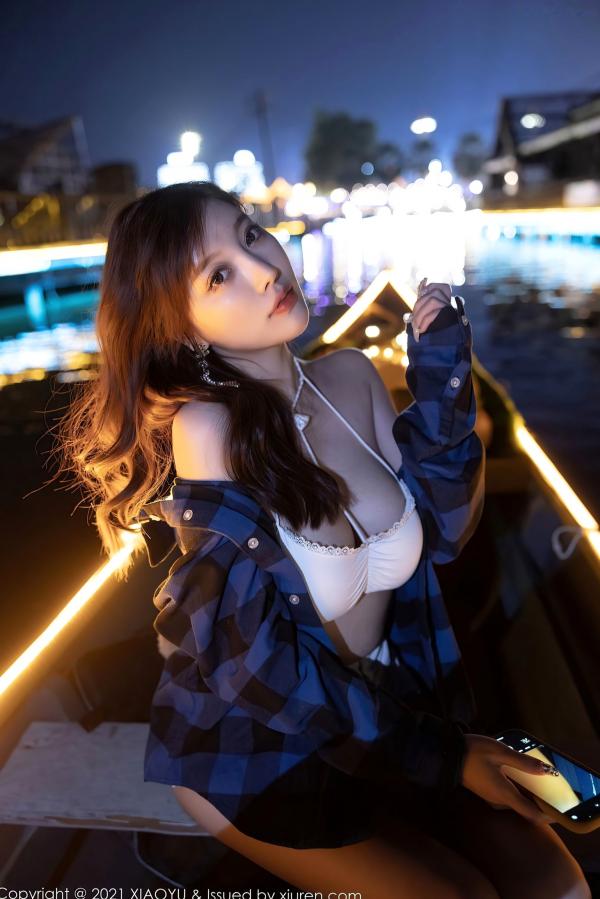 杨晨晨 杨晨晨Yome  XiaoYu语画界：杨晨晨西双版纳性感旅拍，身着白色内衣配牛仔短裤，挑战大尺度私房写真，完美展现曼妙曲线与极致诱惑，高清视觉盛宴第68张图片