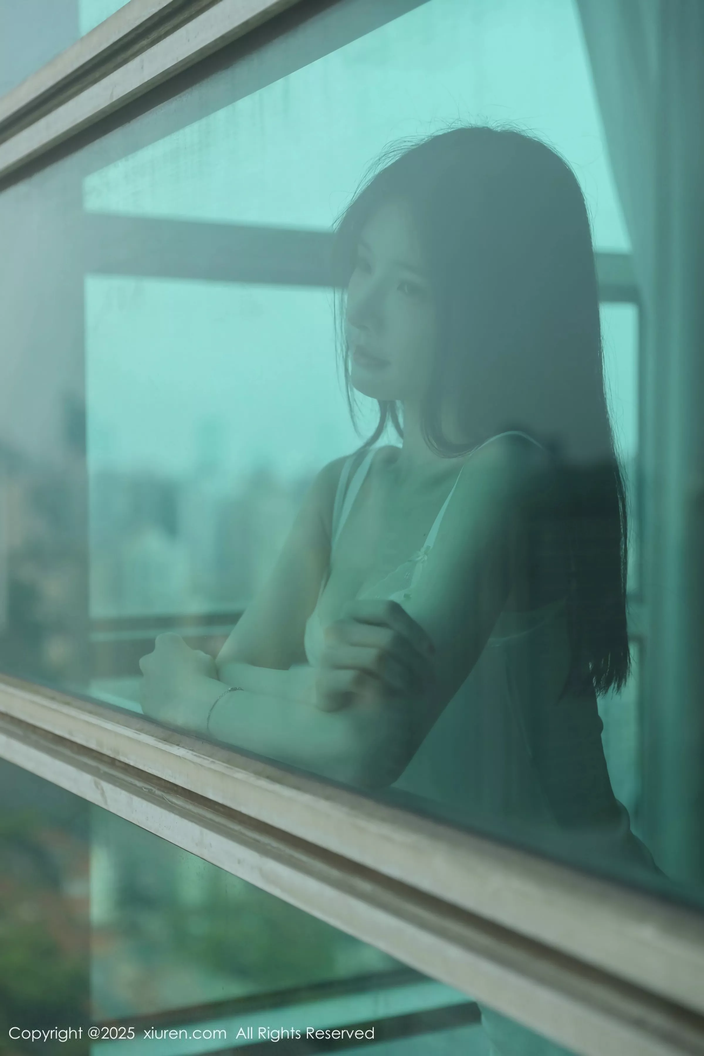 Carina Lee Carina布丁 [XiuRen]高清写真图 2025.04.30 No.10226 布丁wow 肉色丝袜第1张图片