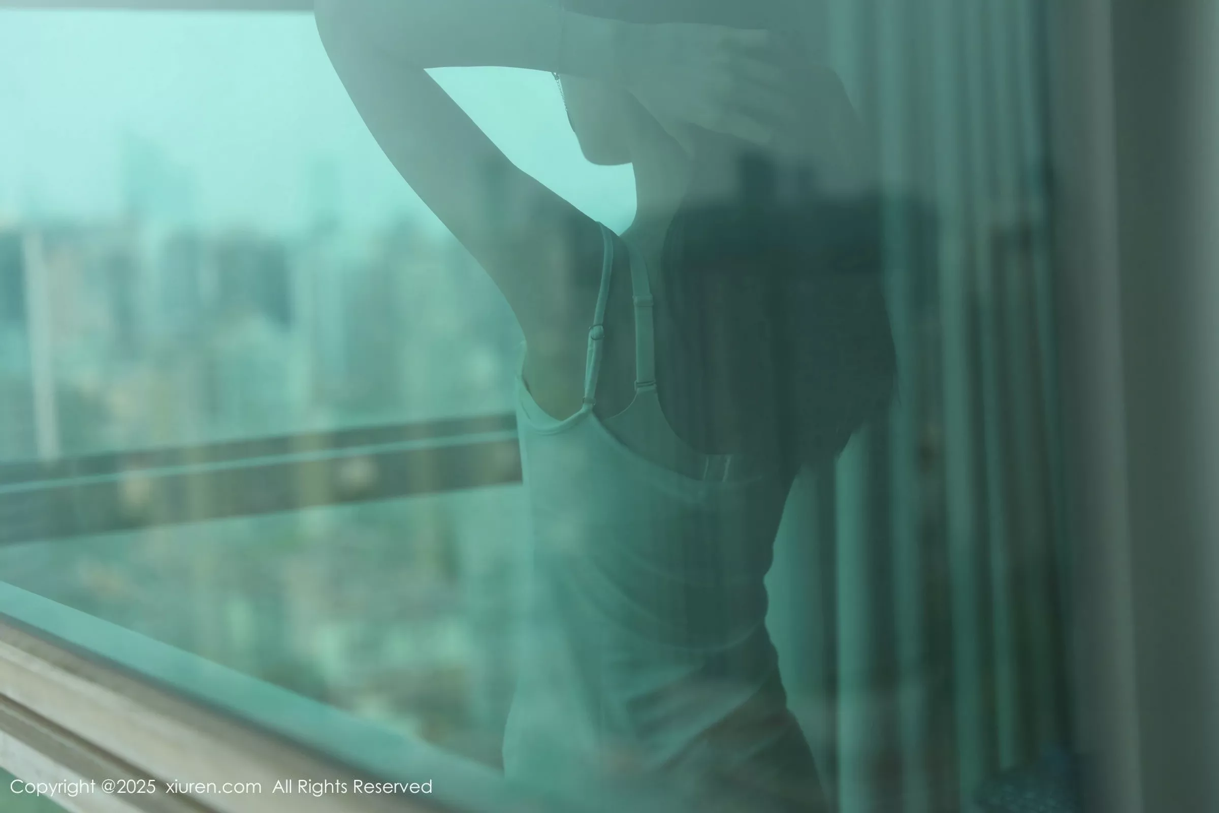 Carina Lee Carina布丁 [XiuRen]高清写真图 2025.04.30 No.10226 布丁wow 肉色丝袜第7张图片