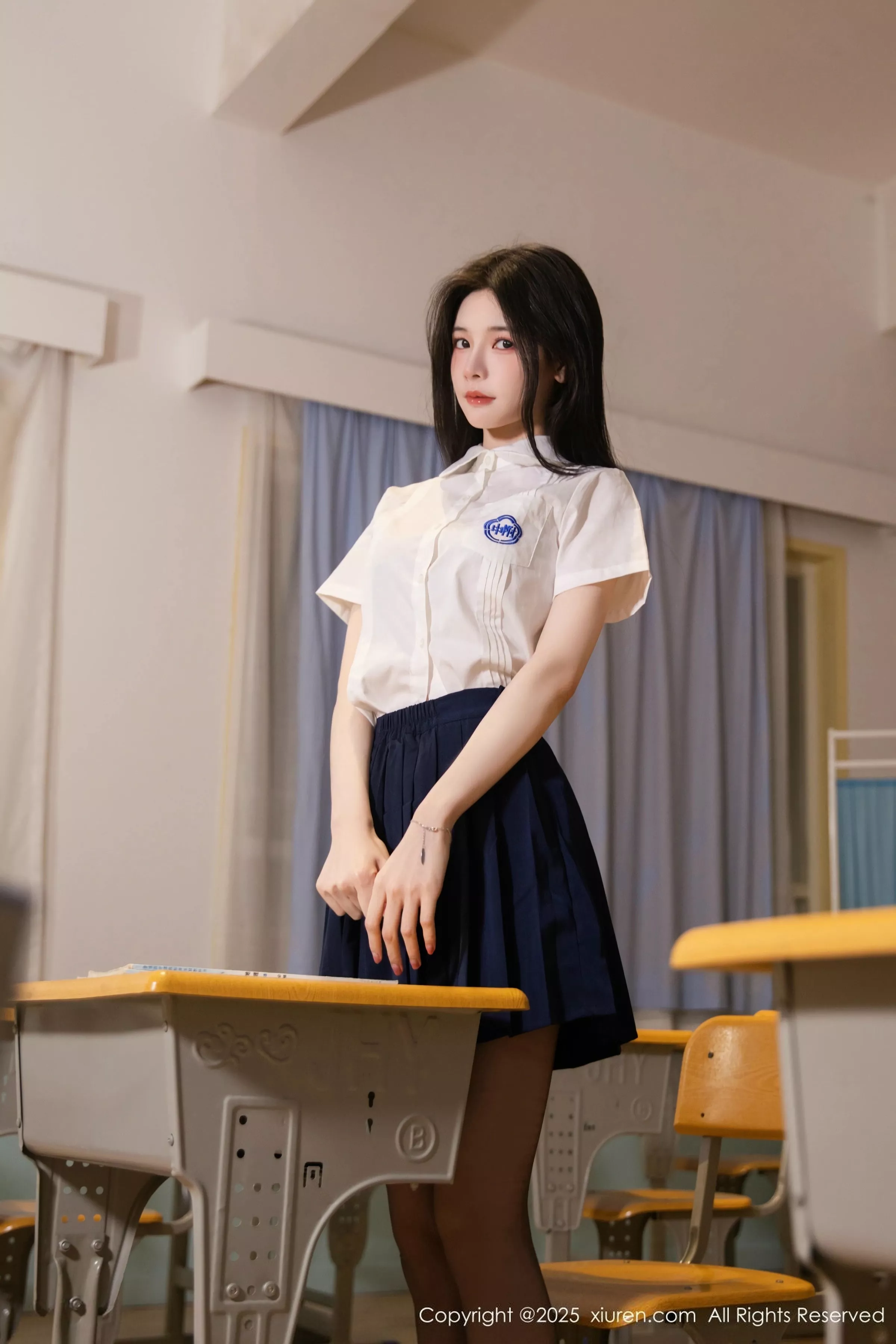 Carina Lee Carina布丁 [XiuRen]高清写真图 2025.05.16 No.10287 布丁wow 性感JK第13张图片