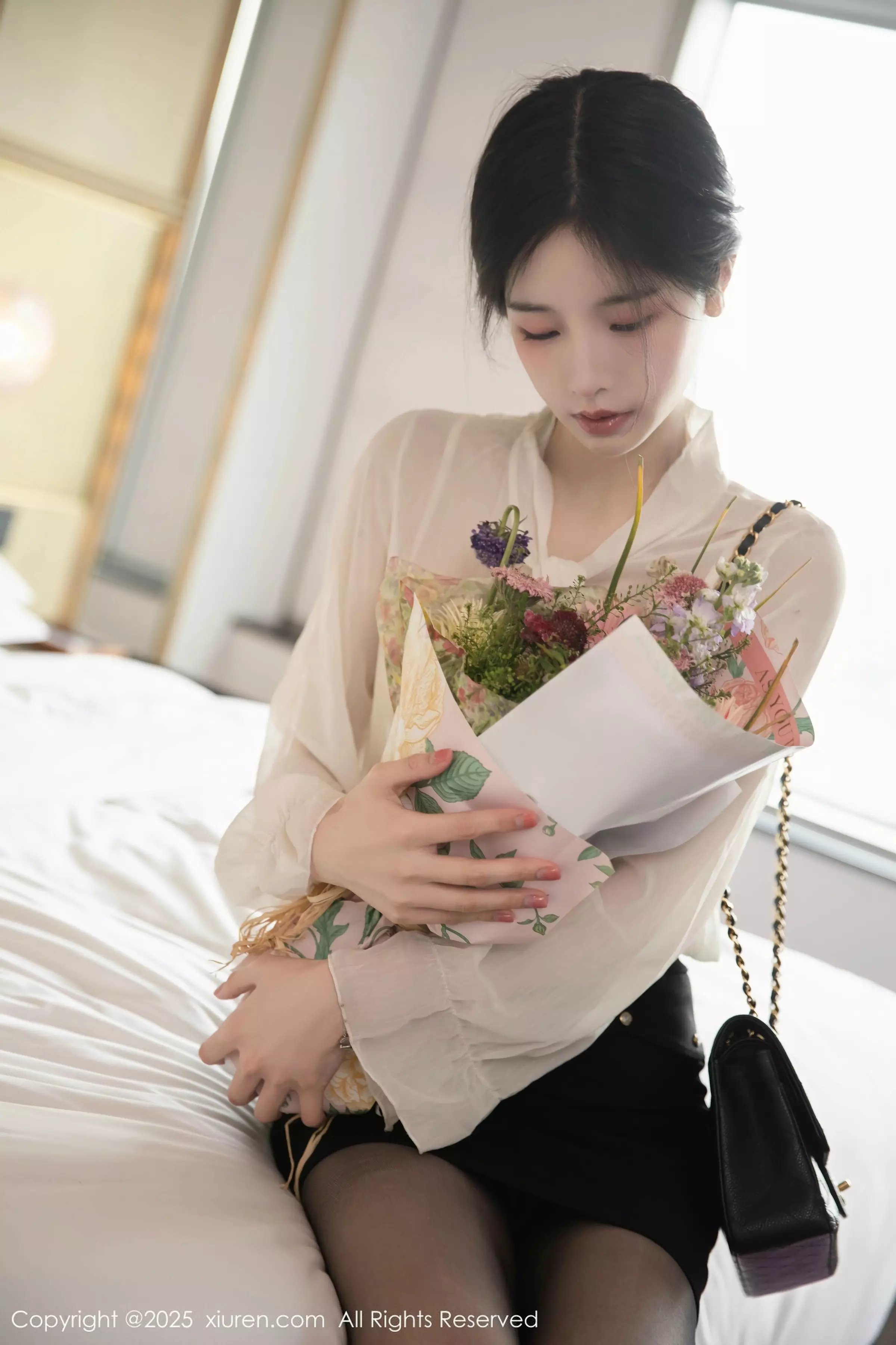 Carina Lee Carina布丁 [XiuRen]高清写真图 2025.05.23 No.10319 布丁wow 魅惑黑丝第6张图片