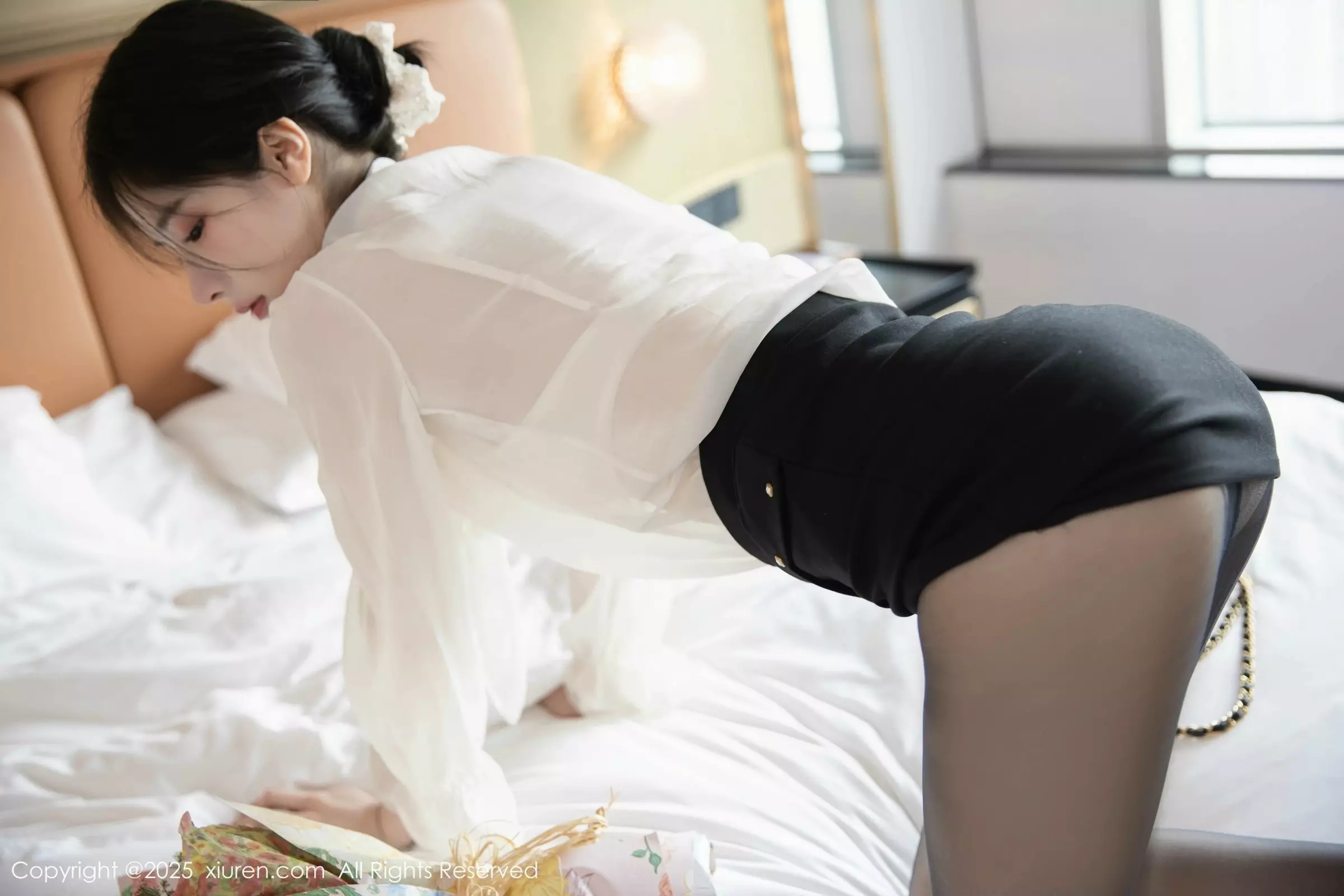 Carina Lee Carina布丁 [XiuRen]高清写真图 2025.05.23 No.10319 布丁wow 魅惑黑丝第17张图片