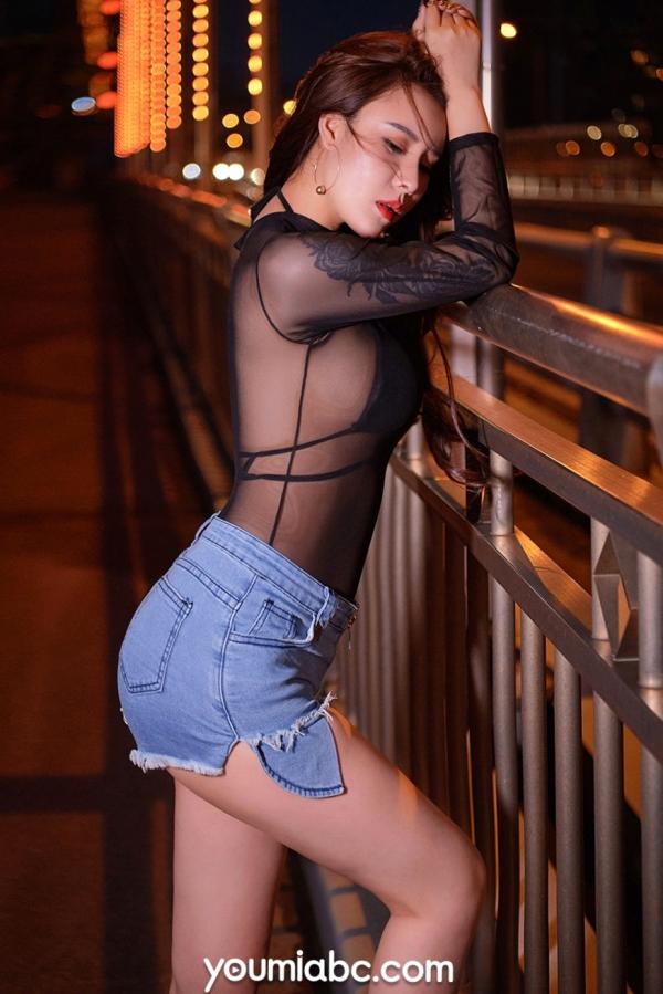 爱丽莎Lisa 爱丽莎  尤蜜YouMi女神爱丽莎《欲望都市人妻》高清写真，大尺度私房诱惑，完美身材配上纹身更显成熟妩媚风情第3张图片