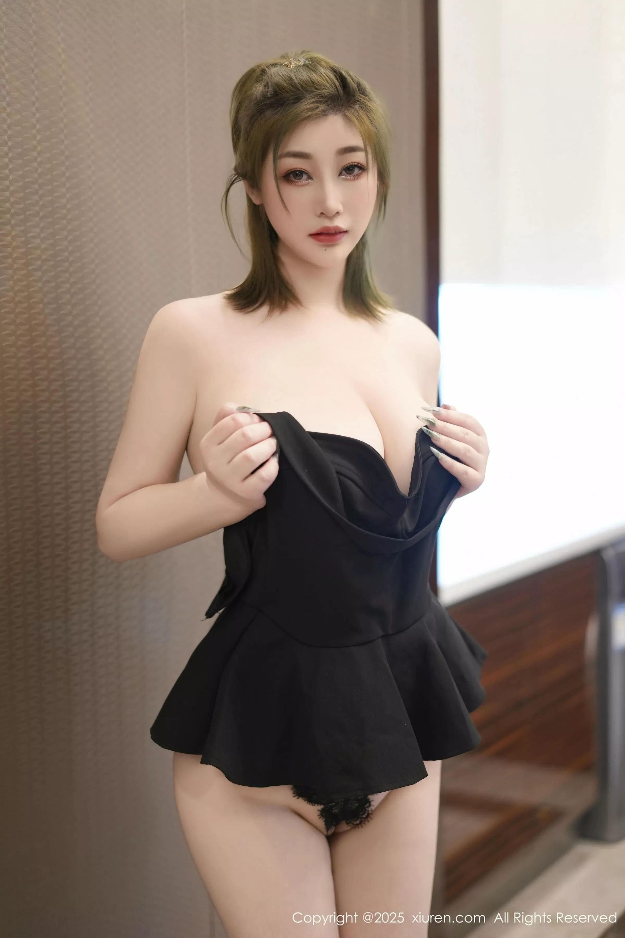 柠檬c_lemon 妲己_Toxic [XiuRen]高清写真图 2025.05.16 No.10286 妲己_Toxic 连衣短裙第45张图片