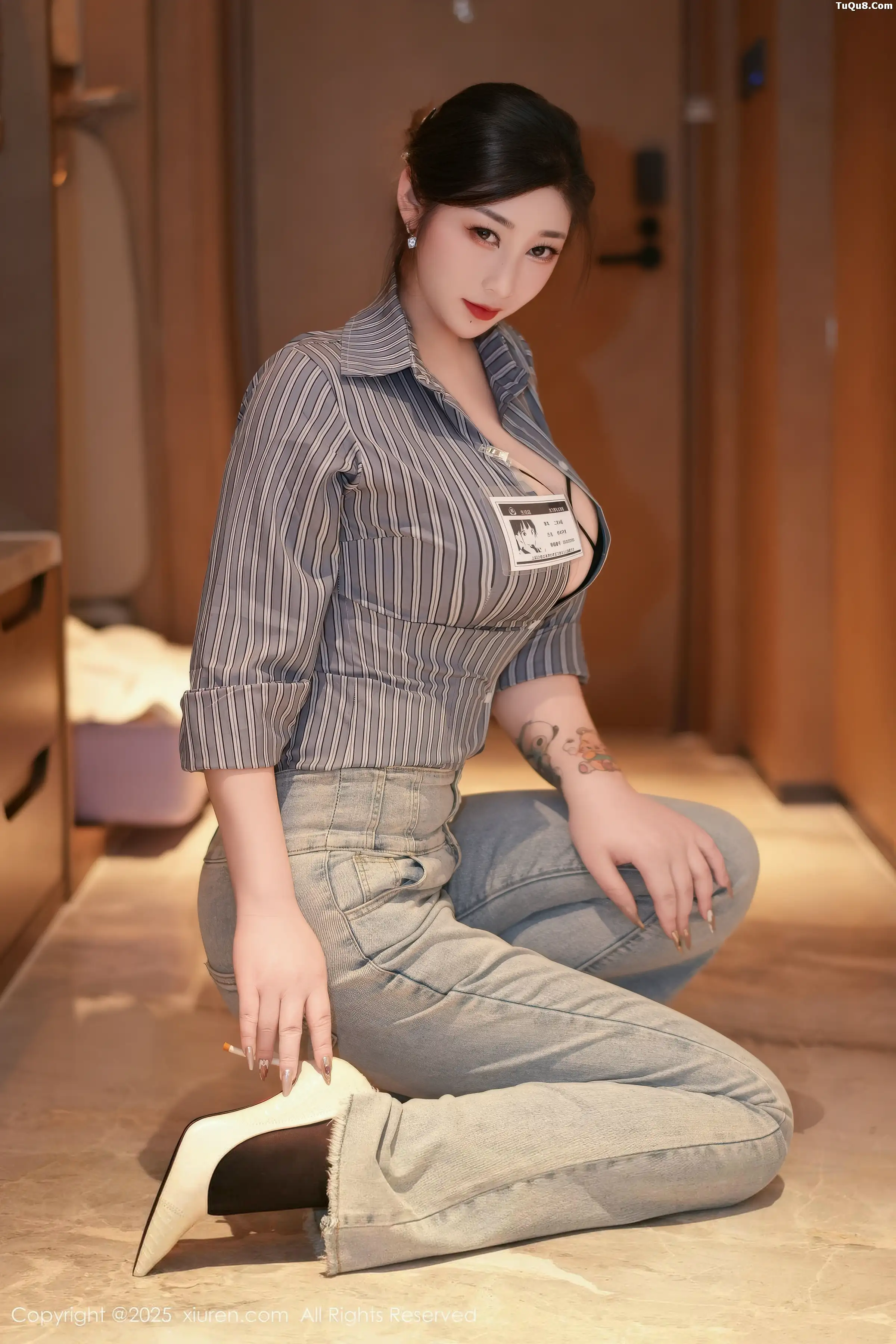 柠檬c_lemon 妲己_Toxic [XiuRen]高清写真图 2025.12.19 No.11128 妲己_Toxic 黑色情趣内衣第8张图片