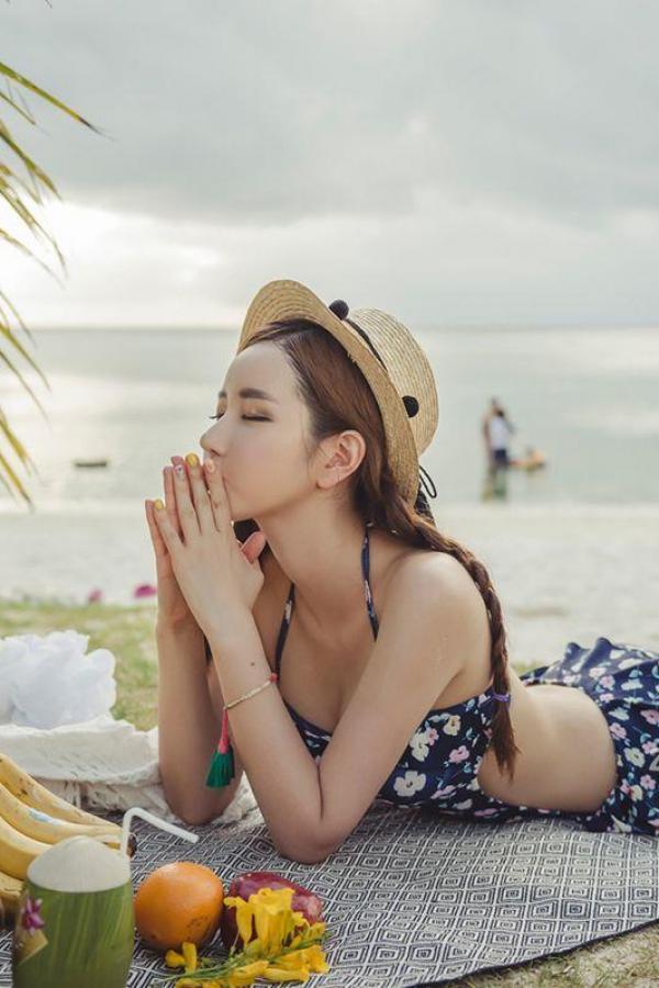 이연정 李妍静  李妍静- 2017年MayBeach比基尼系列七第140张图片