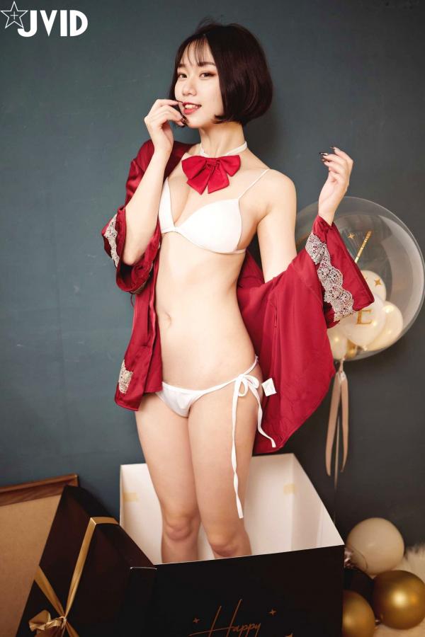 蒋昀晞   JVID模特Verna《我的礼物女友》性感私房写真，红领结诱惑大尺度，演绎绝美禁忌心动瞬间第12张图片