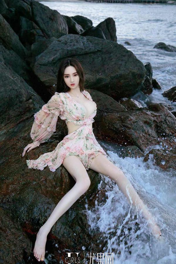 于思琪  于思琪最浪漫的事 沙滩连衣裙比基尼第23张图片
