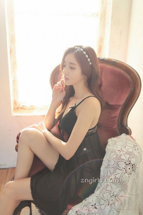 손윤주 孙允珠  韩国女神孙允珠 唯美系吊带内衣第105张图片