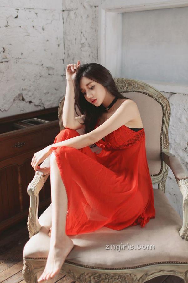 손윤주 孙允珠  韩国女神孙允珠 唯美系吊带内衣第119张图片