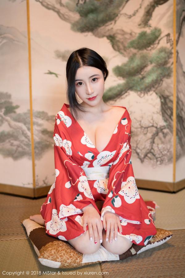谢芷馨  谢芷馨北海道旅拍 红色和服妩媚娇艳第1张图片
