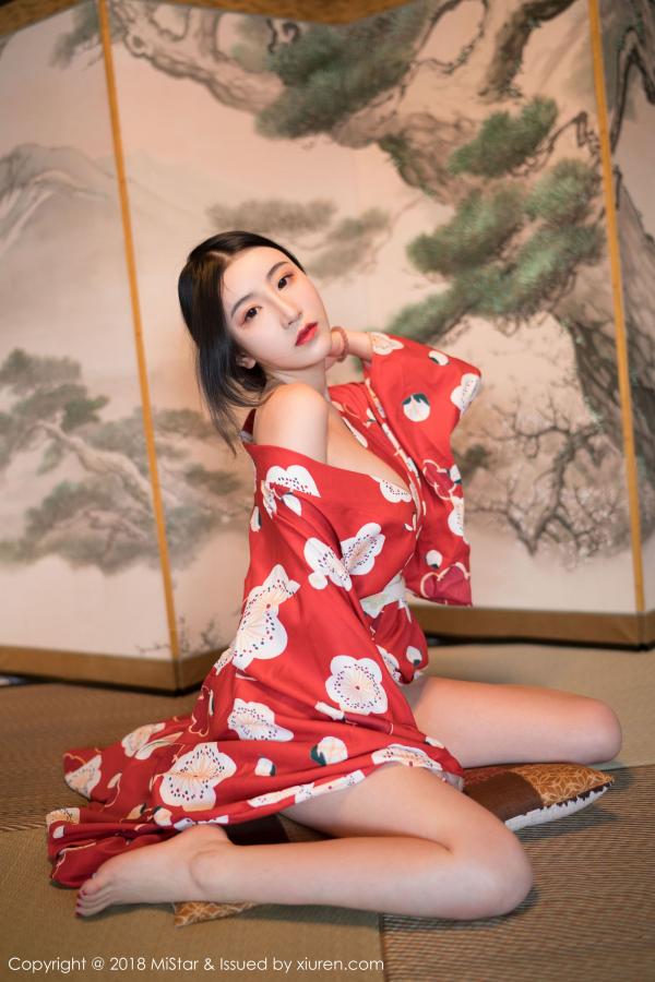 谢芷馨  谢芷馨北海道旅拍 红色和服妩媚娇艳第2张图片