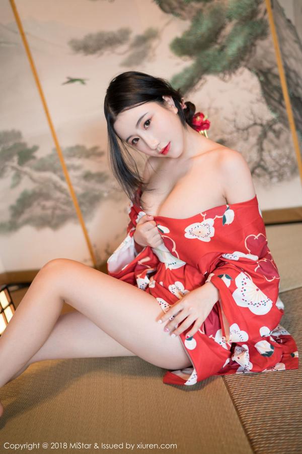 谢芷馨  谢芷馨北海道旅拍 红色和服妩媚娇艳第15张图片