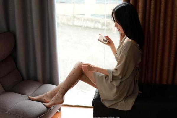 美子Yoki   IESS异思趣 美子《温柔波点》肉色丝袜美腿高跟鞋私房写真 [94P]第22张图片