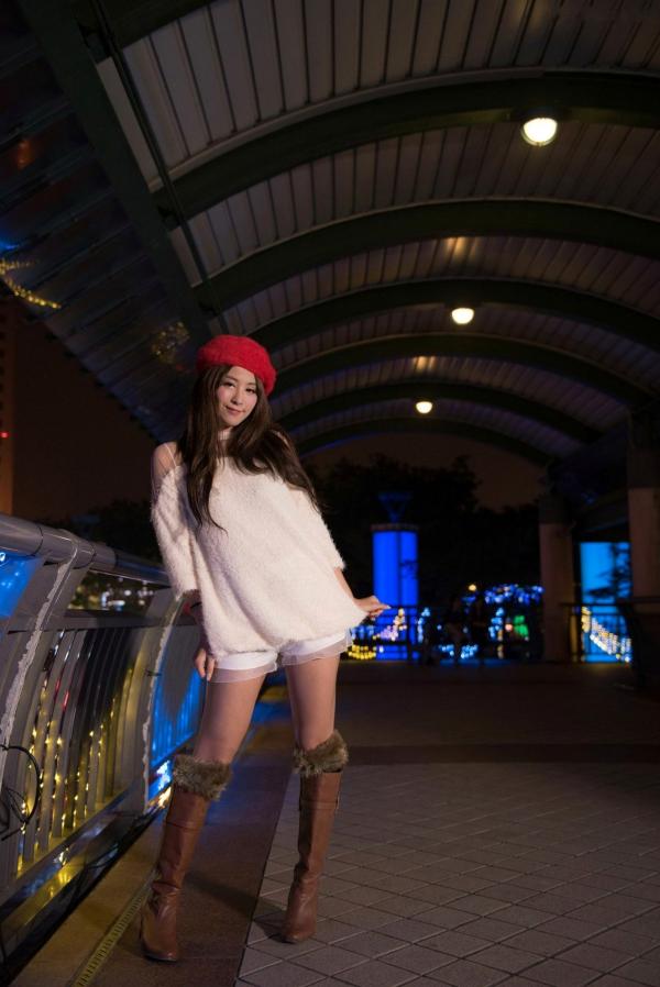 张慧贞 夏晴Miso  台湾正妹夏晴MISO《圣诞外拍》夜景霓虹灯下的节日时尚写真，清纯气质圣诞装扮美图第61张图片