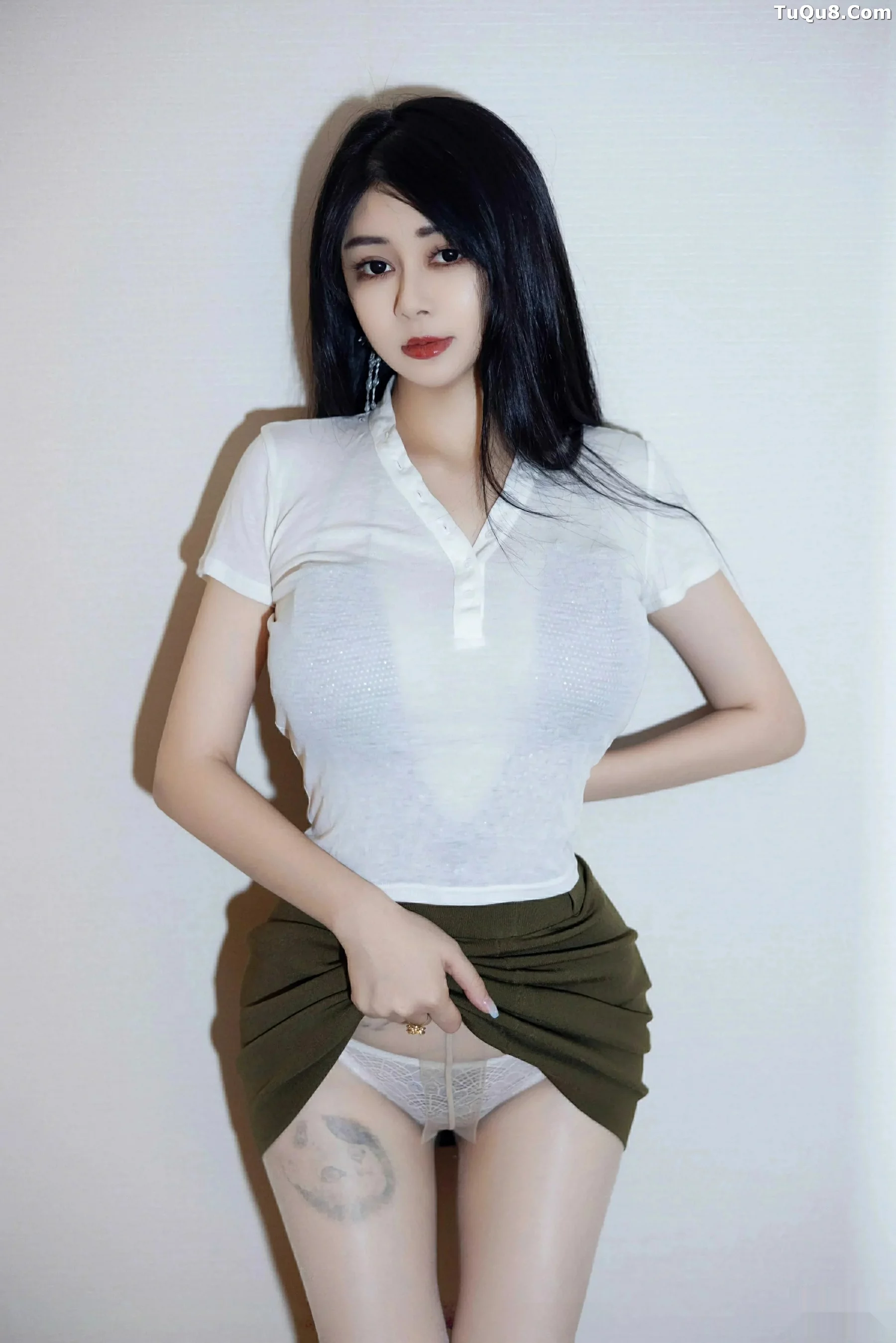 凯竹Vision 萌尤星凯竹 [HuaYang]高清写真图 2025.09.29 VOL.647 凯竹Quinn 白色T恤第4张图片