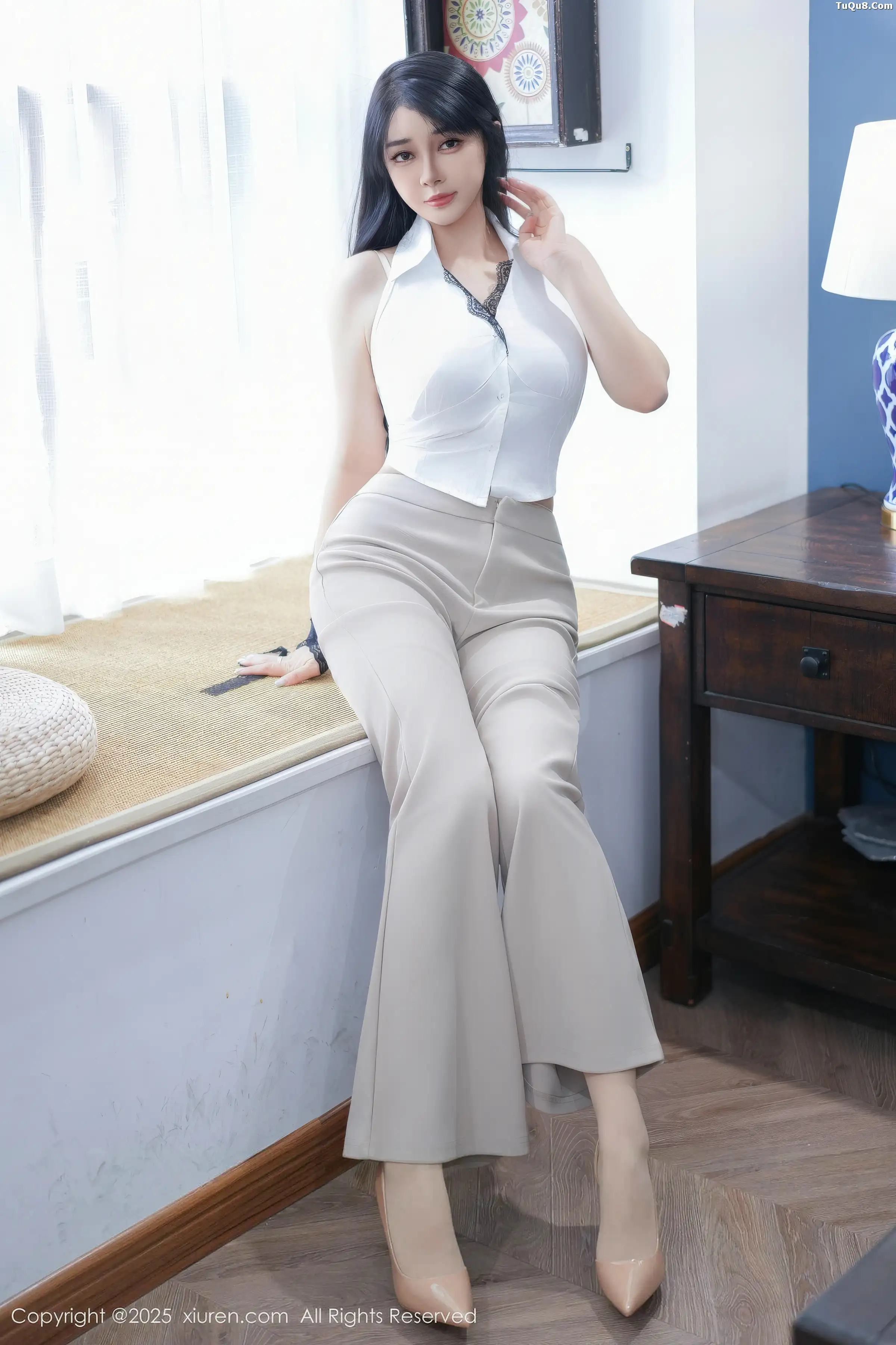 凯竹Vision 萌尤星凯竹 [XiuRen]高清写真图 2025.11.27 No.11038 凯竹法师 性感内衣第1张图片