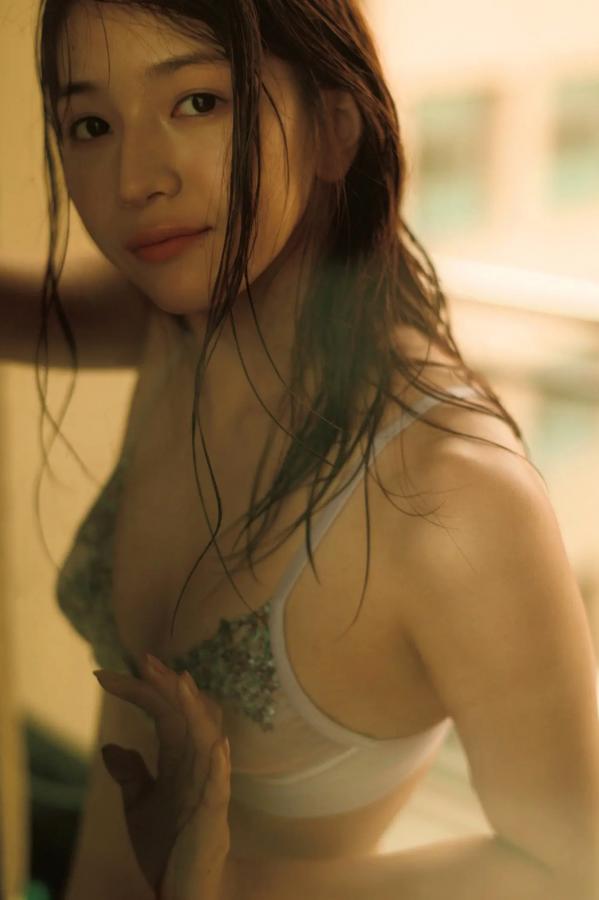 傳谷英里香 传谷英里香 傳谷英里香 - sol [132P] 日系清新性感比基尼写真 阳光薄纱私房女神第75张图片