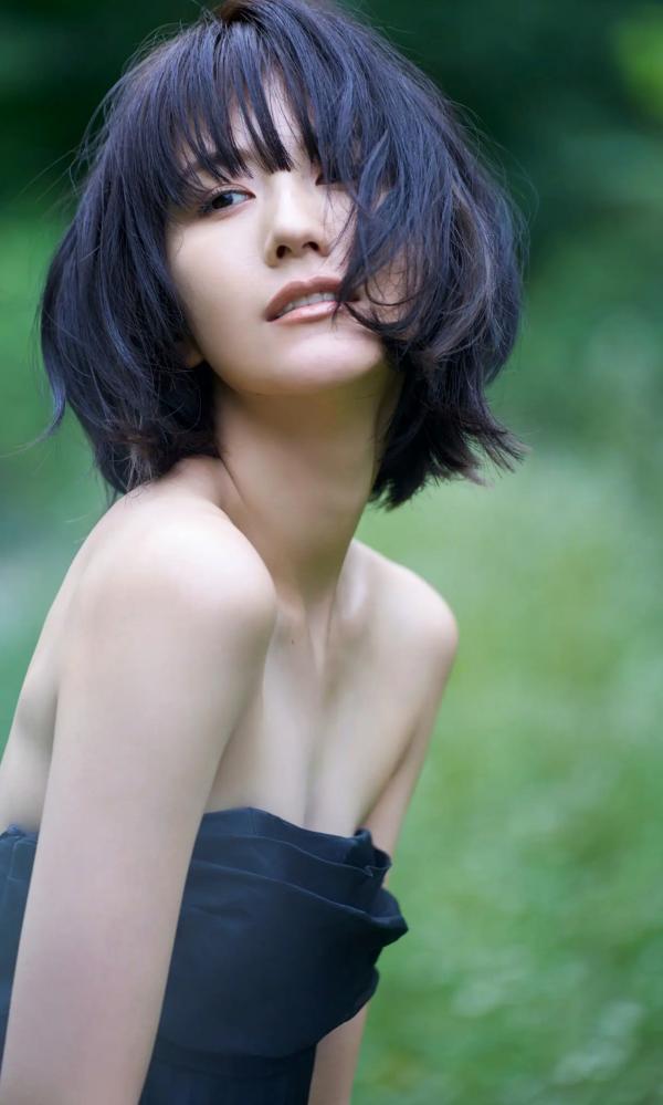 土生瑞穂   土生瑞穂 - New World：日系清新户外与优雅室内私房写真，捕捉百变气质美少女第50张图片