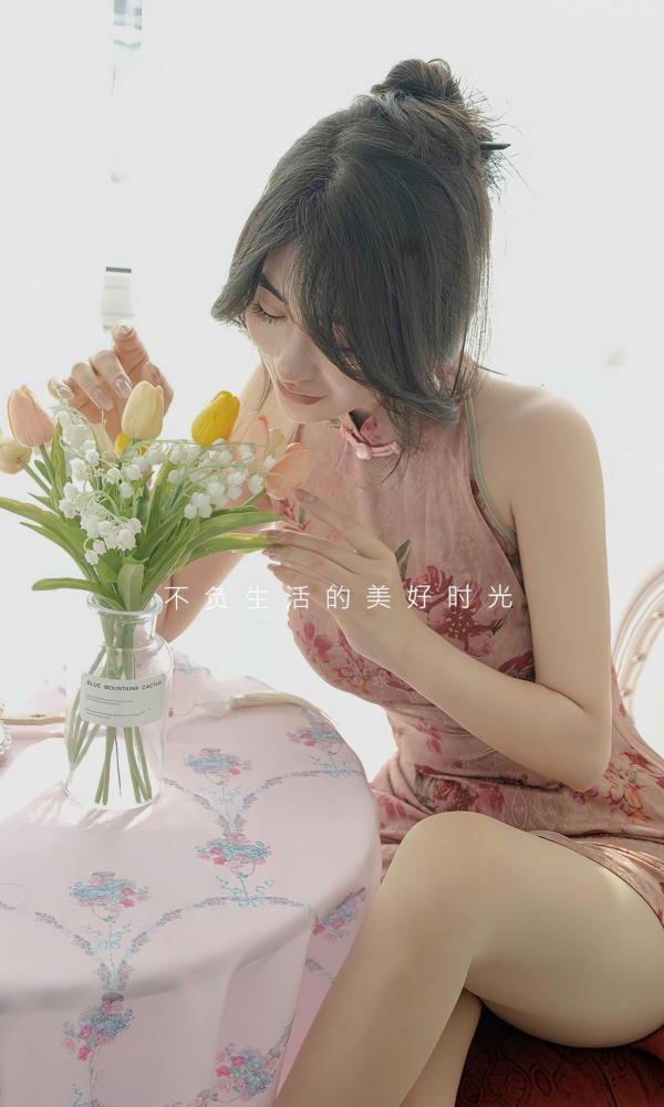 魏飞霞 穆菲菲  UGirlsApp尤果圈 穆菲菲《故事的谜底》：古典韵味旗袍私房摄影，演绎性感女神的极致诱惑，无圣光大尺度美图第1张图片