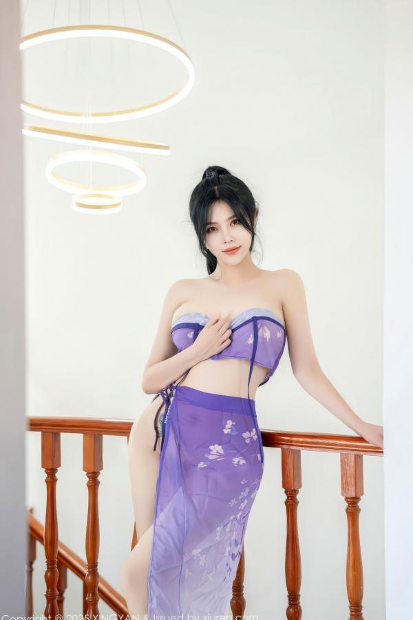 刘钰儿   XingYan星颜社-450 刘钰儿 轻透紫色肚兜短纱裙 卧室私房性感诱惑写真第40张图片