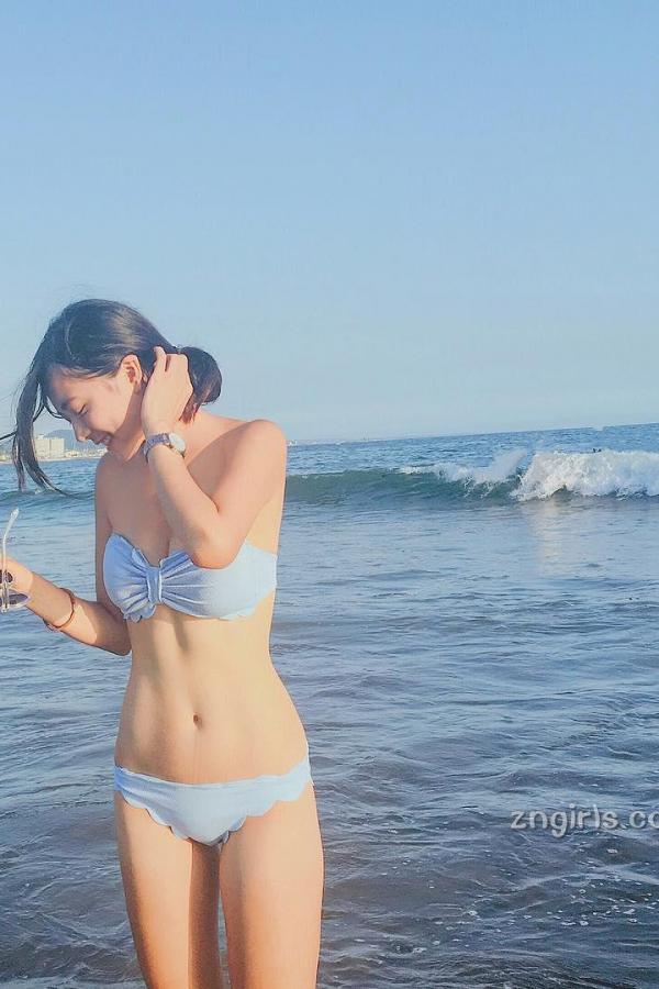 陈品妍  正妹品妍日本海边玩水 沙滩释放健康最美体态第4张图片