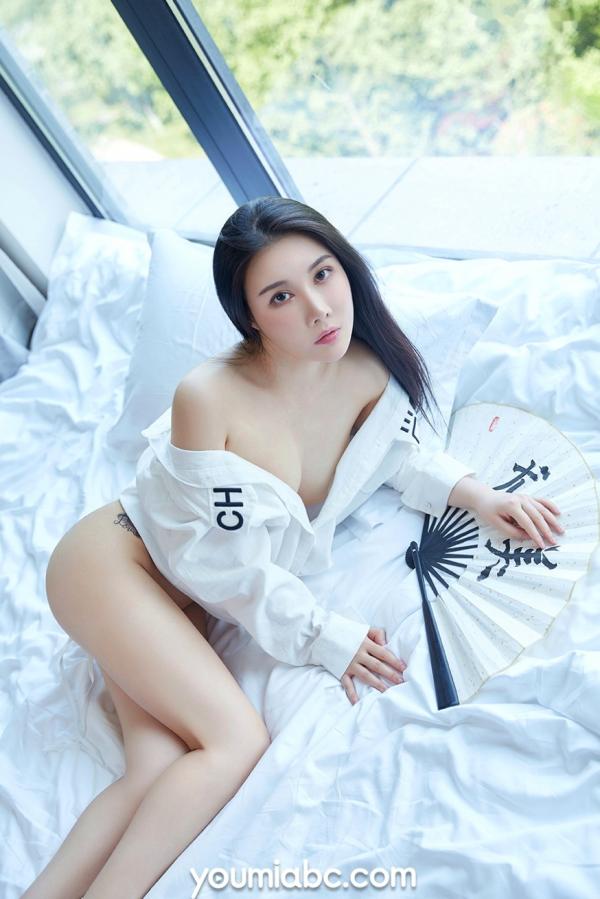 子怡   YouMi尤蜜：子怡《兔女郎密约》私房高清写真，黑丝高跟兔女郎制服诱惑，展现迷人修长美腿，尽显性感御姐魅力第15张图片