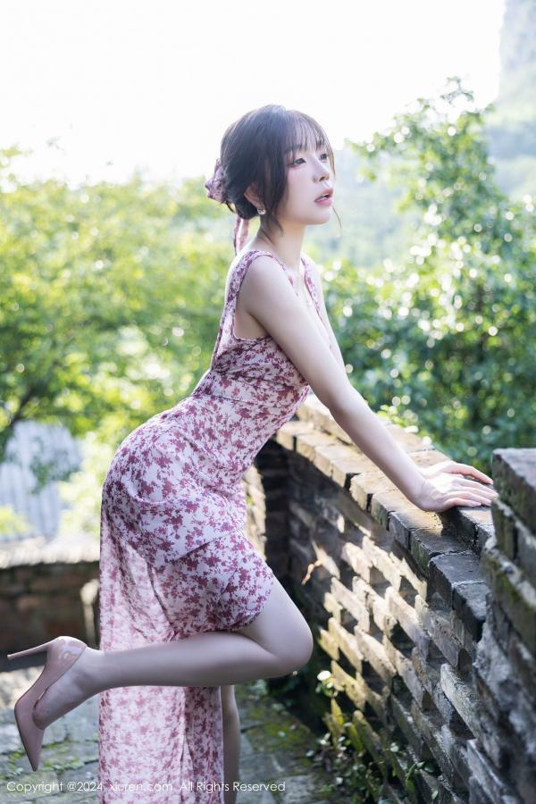 陈芝 芝芝Booty [XiuRen]高清写真图 2024.09.23 No.9195 徐莉芝Booty 美腿黑丝第24张图片