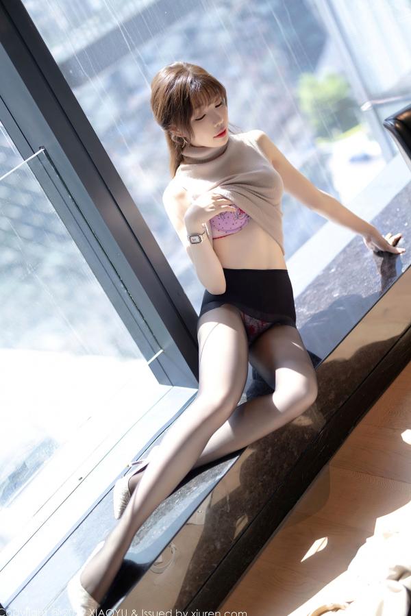 徐莉芝Booty 陈芝  XiaoYu语画界-808-芝芝Booty-杏色紧身衣黑丝诱惑-室内酒店私房照-极致美腿鉴赏-2022.06.28-无圣光大尺度第40张图片