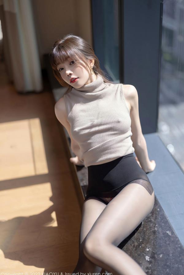 徐莉芝Booty 陈芝  XiaoYu语画界-808-芝芝Booty-杏色紧身衣黑丝诱惑-室内酒店私房照-极致美腿鉴赏-2022.06.28-无圣光大尺度第61张图片