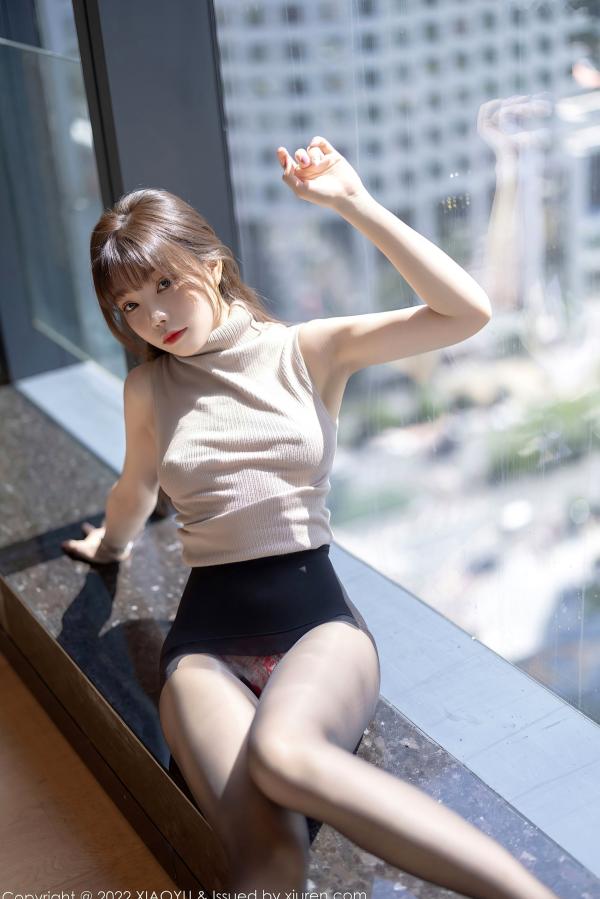 徐莉芝Booty 陈芝  XiaoYu语画界-808-芝芝Booty-杏色紧身衣黑丝诱惑-室内酒店私房照-极致美腿鉴赏-2022.06.28-无圣光大尺度第62张图片