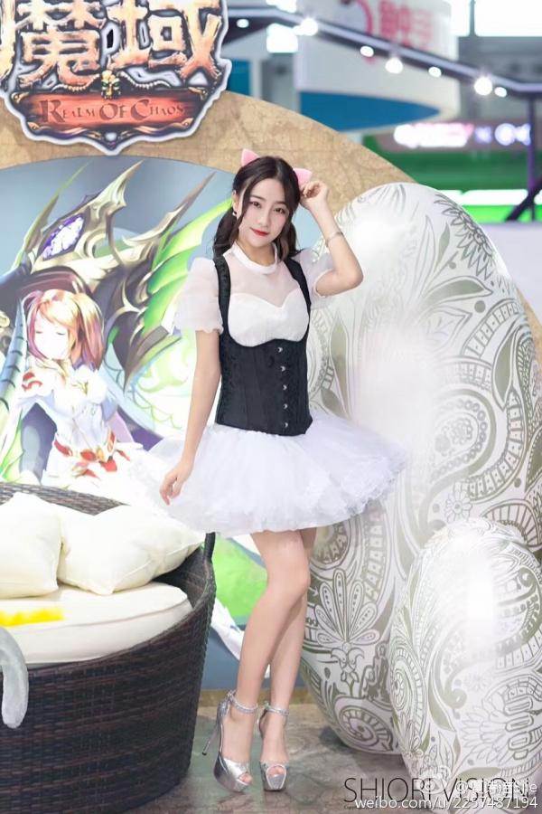 夏诗洁  夏诗洁Sijie CJ2016 网龙游戏展台SG。第3张图片