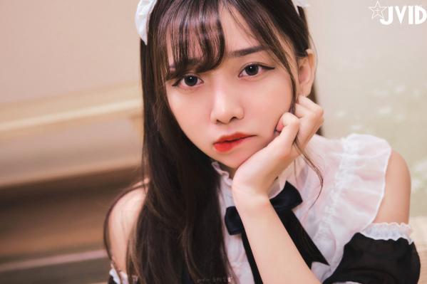 傲娇小辣椒 Zaza  JVID-ZAZA女仆服务：极致诱惑的角色扮演，清纯甜美与性感女仆装的私房写真大尺度呈现第36张图片
