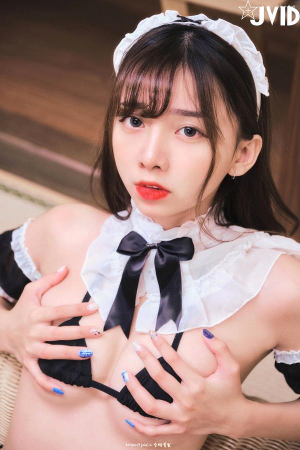 傲娇小辣椒 Zaza  JVID-ZAZA女仆服务：极致诱惑的角色扮演，清纯甜美与性感女仆装的私房写真大尺度呈现第37张图片