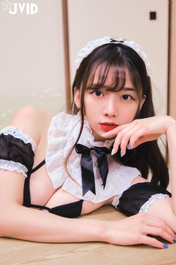 傲娇小辣椒 Zaza  JVID-ZAZA女仆服务：极致诱惑的角色扮演，清纯甜美与性感女仆装的私房写真大尺度呈现第39张图片
