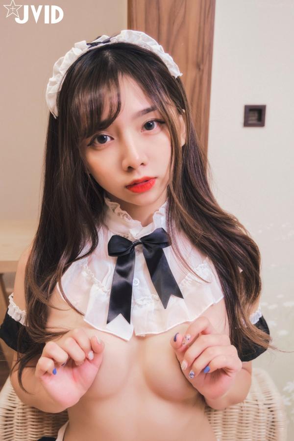 傲娇小辣椒 Zaza  JVID-ZAZA女仆服务：极致诱惑的角色扮演，清纯甜美与性感女仆装的私房写真大尺度呈现第50张图片