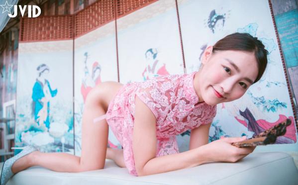 陈安妮Annie   JVID Annie国风旗袍诱惑写真：粉色蕾丝透视旗袍下的迷人魅力，古典屏风前的极致大胆演绎，无圣光大尺度私房视觉盛宴第152张图片
