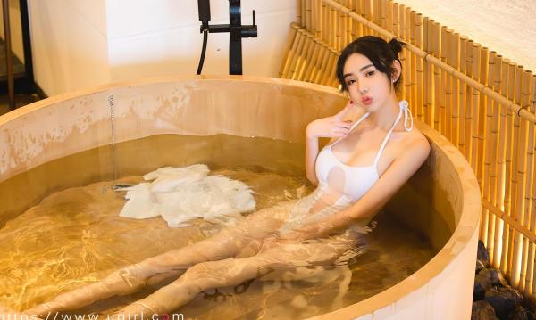 萌琪琪   萌琪琪《浴室邂逅》白色泳装湿身诱惑写真 - UGirls尤果圈大尺度无圣光福利套图第28张图片