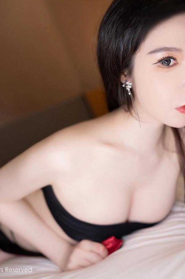 梦心玥  [XiuRen]高清写真图 2024.06.27 No.8767 梦心玥 瑜伽裤第85张图片