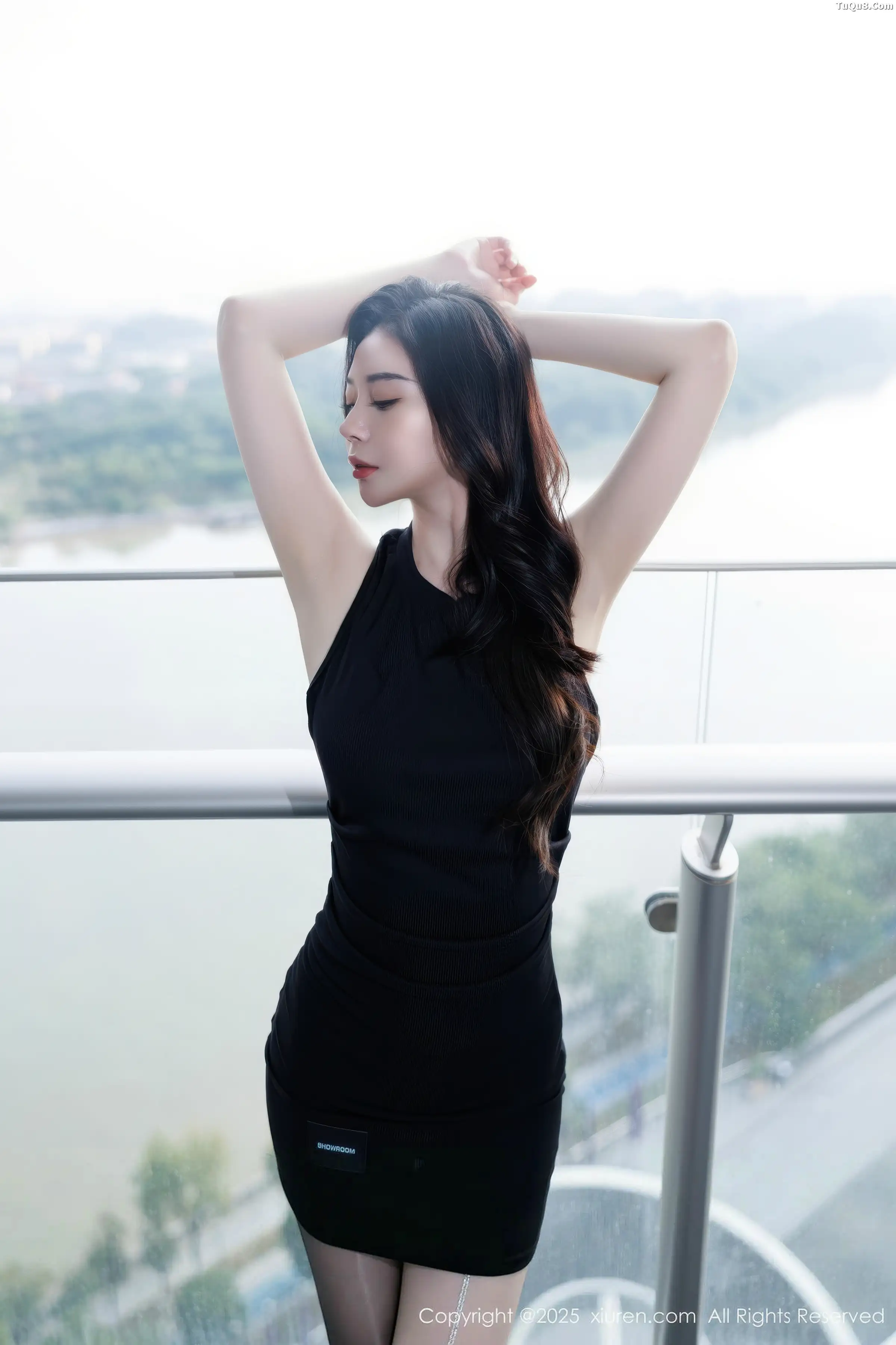 梦心玥  [XiuRen]高清写真图 2025.12.29 No.11167 心玥 情趣内衣第22张图片