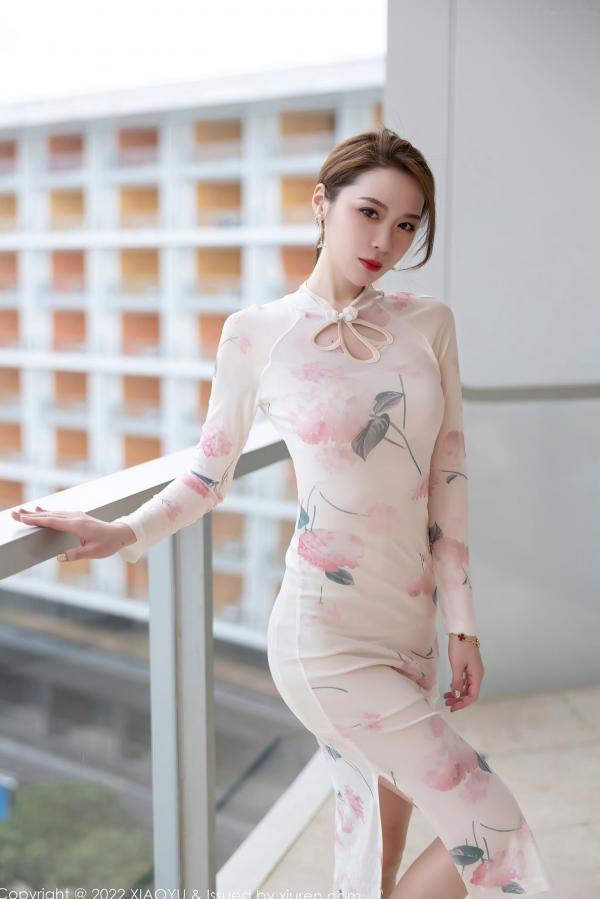梦心玥   XiaoYu语画界-717-梦心玥-惠州旅拍粉色花纹旗袍原色丝袜-2022.02.16 - 无圣光大尺度_极致性感女神私房写真_凹凸有致诱惑身材第8张图片