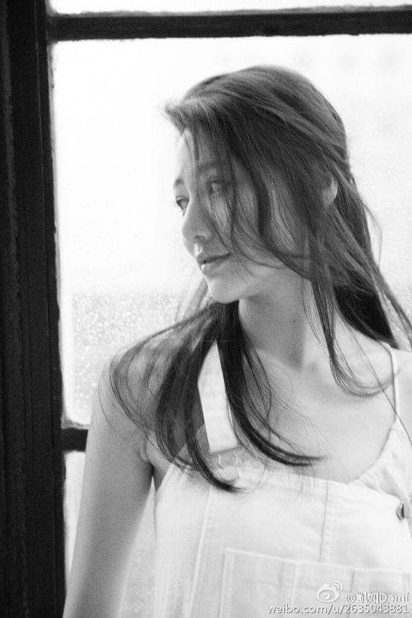 杨凯如  杨凯如Demi 「神金女孩」微博私房照诱惑写真图第10张图片