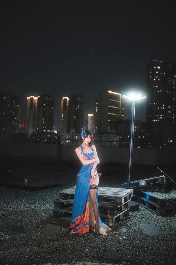 陈逸婕   Tina很妖孽呀 碧蓝航线建武cosplay 极品改良旗袍夜景大尺度私房照 [39P]第1张图片