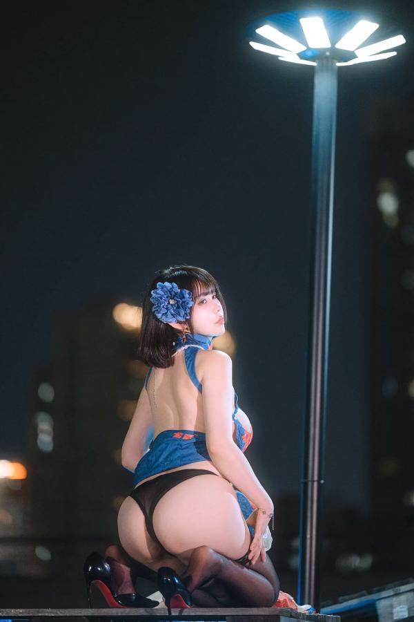 陈逸婕   Tina很妖孽呀 碧蓝航线建武cosplay 极品改良旗袍夜景大尺度私房照 [39P]第21张图片