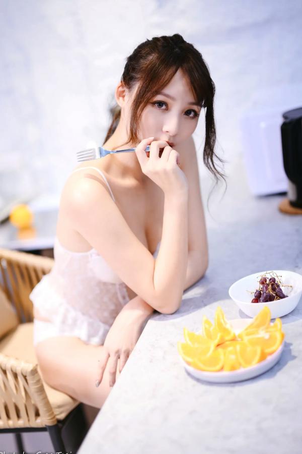 何洛沂   Ashley - 粉红蕾丝私房写真，居家内衣性感诱惑 [167P]第103张图片