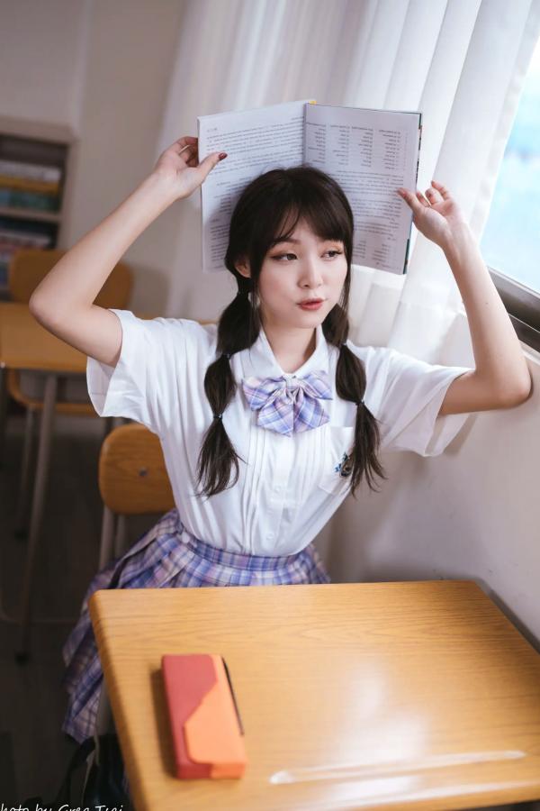 何洛沂   Ashley - 清新校园校服制服风格写真 [115P]第15张图片