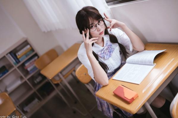 何洛沂   Ashley - 清新校园校服制服风格写真 [115P]第19张图片