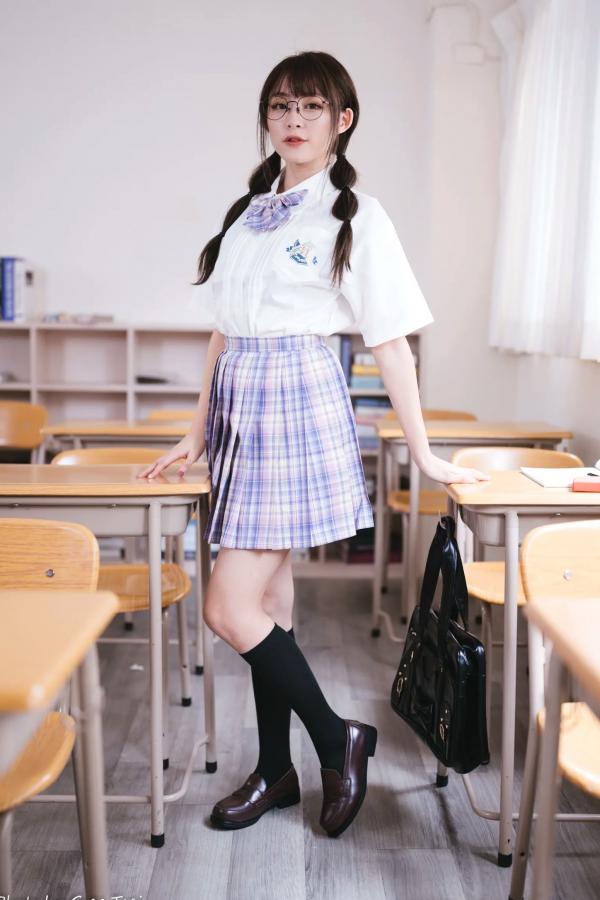 何洛沂   Ashley - 清新校园校服制服风格写真 [115P]第45张图片