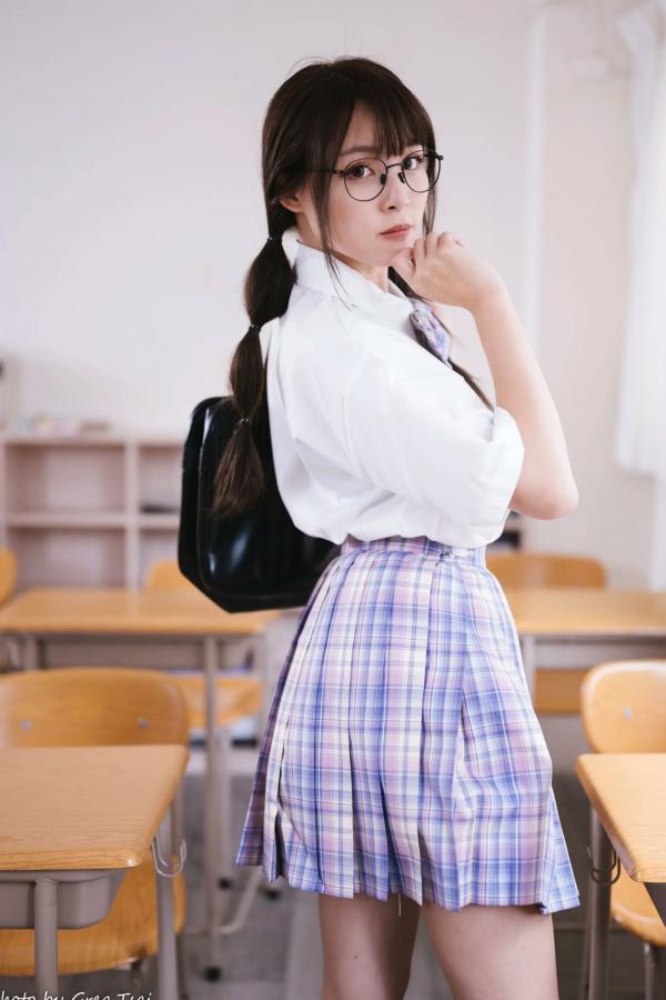 何洛沂   Ashley - 清新校园校服制服风格写真 [115P]第61张图片