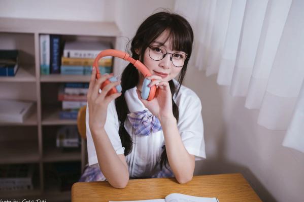何洛沂   Ashley - 清新校园校服制服风格写真 [115P]第89张图片